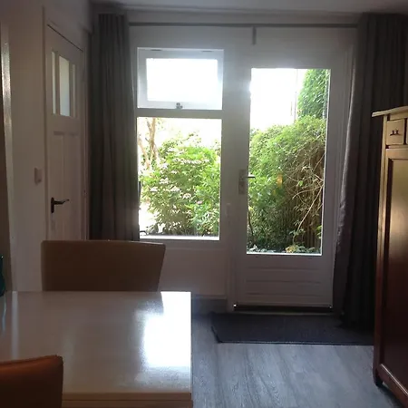 לינה וארוחת בוקר Huis Op De Dijk *